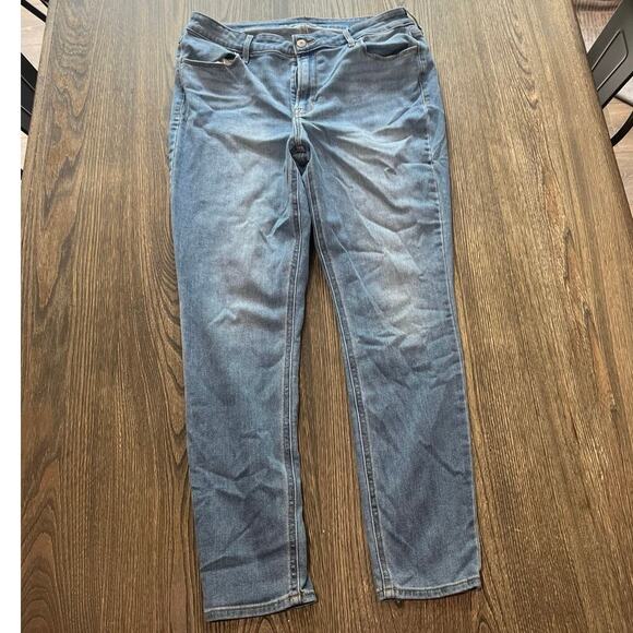 Old Navy Super Skinny Jeans High Rise Whiskering Denim Medium Wash Blue Size 14 - Picture 2 of 12